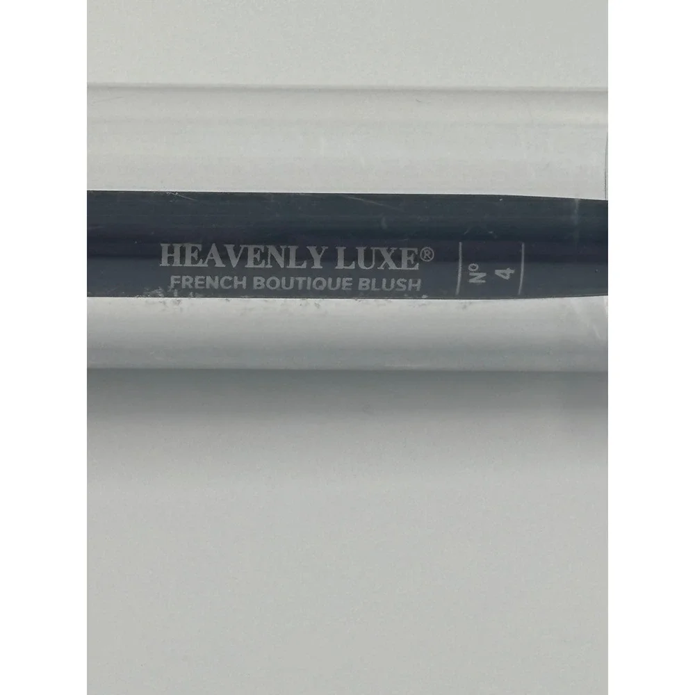 IT‎ Cosmetics Heavenly Luxe French Boutique Blush Brush No. 4 Angled Synthetic